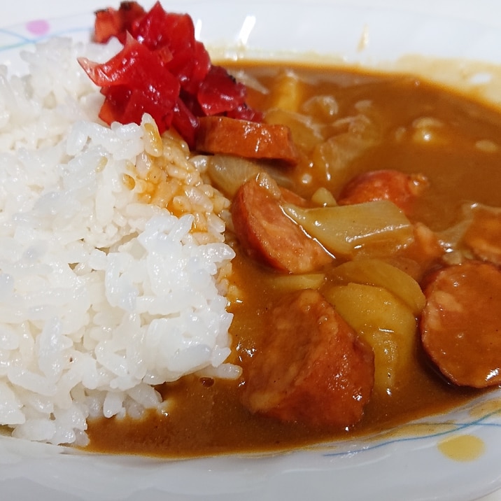 フランクフルトとにんにく入りカレーライス*